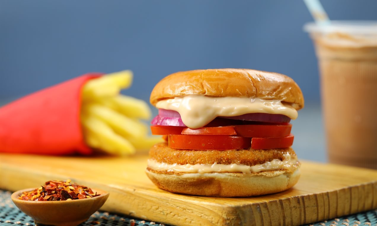 Aloo Tikki Cheese Burger