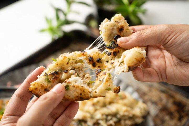 Cheese Kulcha (ચીઝ કુલ્ચા)