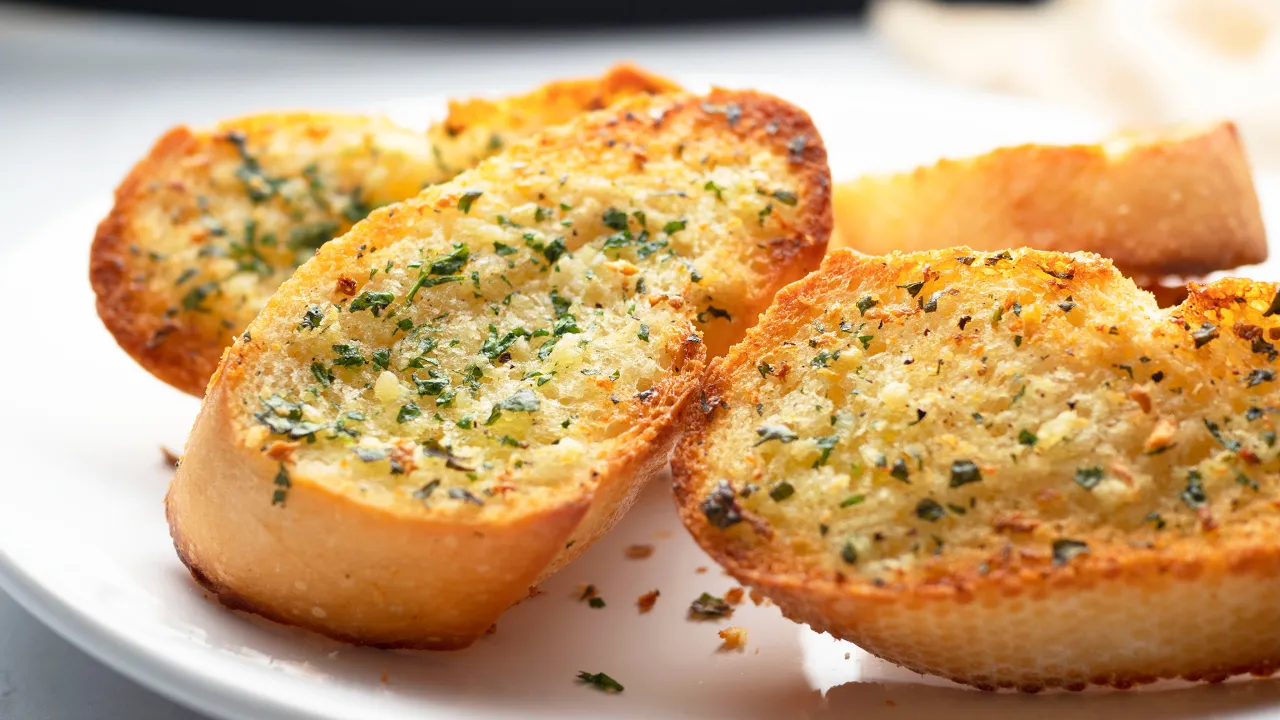 Supreme Garlic Bread (સુપ્રીમે ગાર્લિક બ્રેડ)