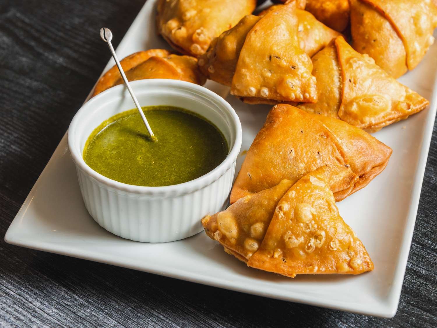 Aloo Mutter Samosa (2 Pic.)