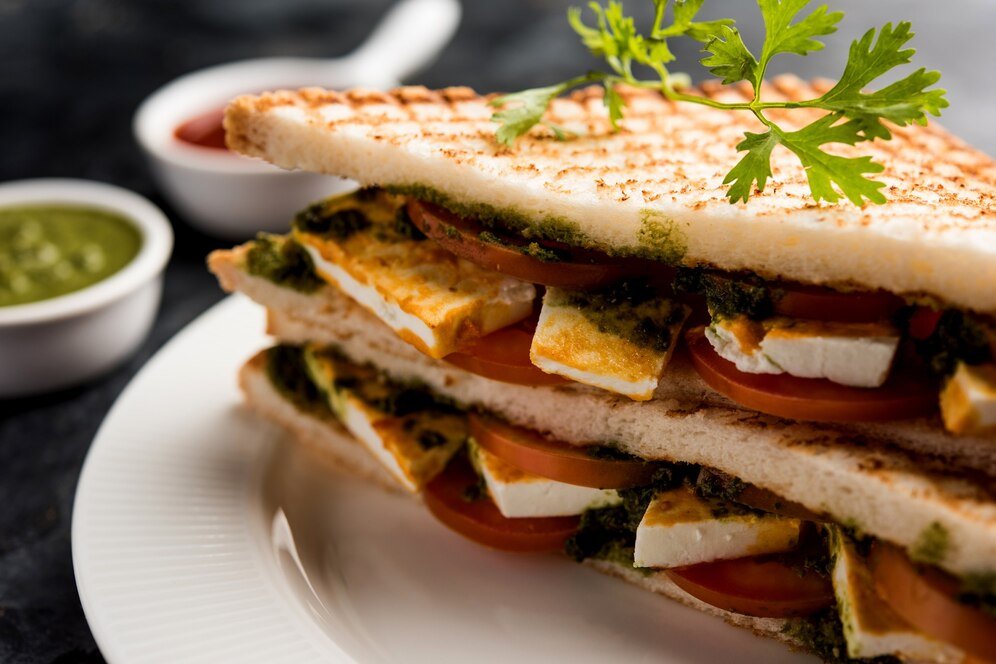Paneer Club Sandwich ( પનીર ક્લબ સેન્ડવિચ )