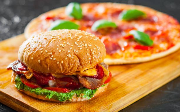 Pizza Burger (પિઝા બર્ગર)