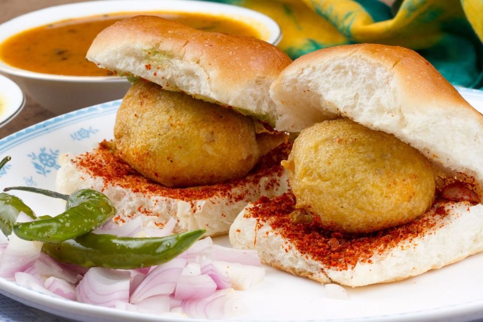 Pav Bateta (પાઉં બટેટા)