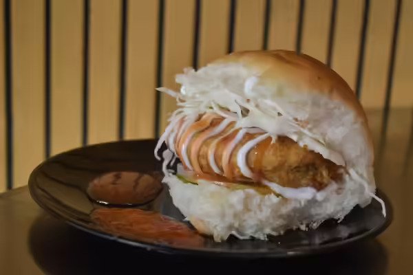 Cheese Mayonnaise Vadapav