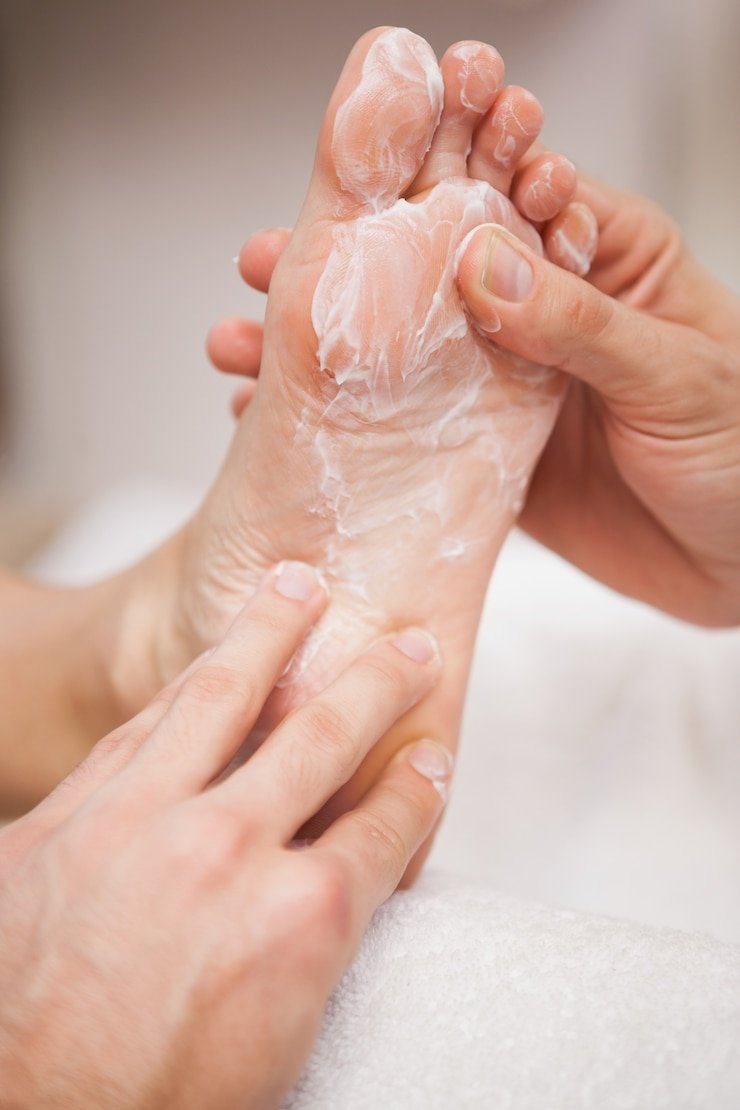 Back of palm / feet