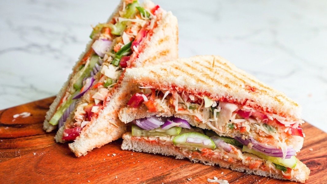 Veg Club Sandwich (વેજ ક્લબ સેન્ડવિચ)