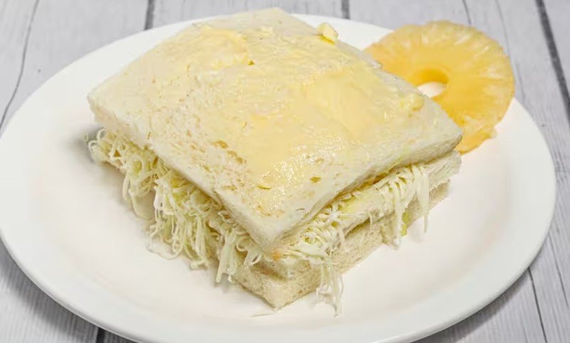 Pineapple Sandwich (પાઈનેપલ સેન્ડવીચ)