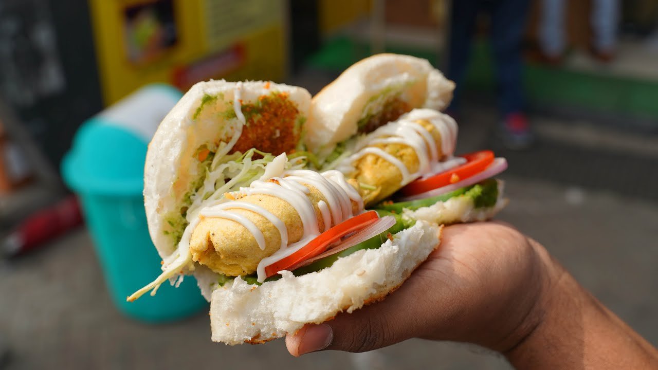 Jugaadi Vada Pav (જુગાડી વડાપાઉં)