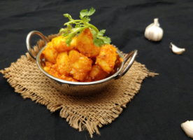 Lasaniya Bateta | લસણીયા બટેટા