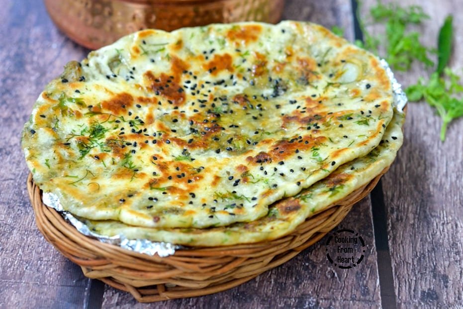 Stuffed Kulcha (સ્ટફ્ડ કુલ્ચા)
