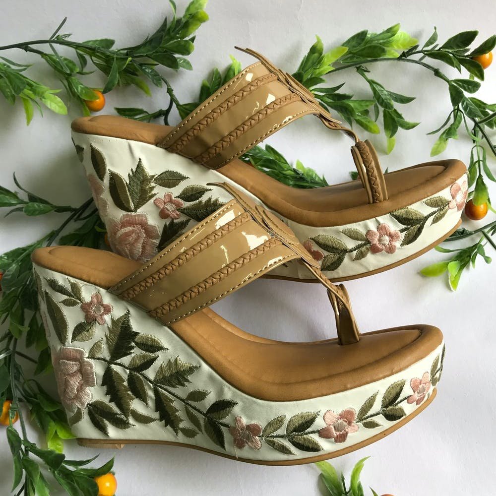 Wedge Kolhapuri (Heels)