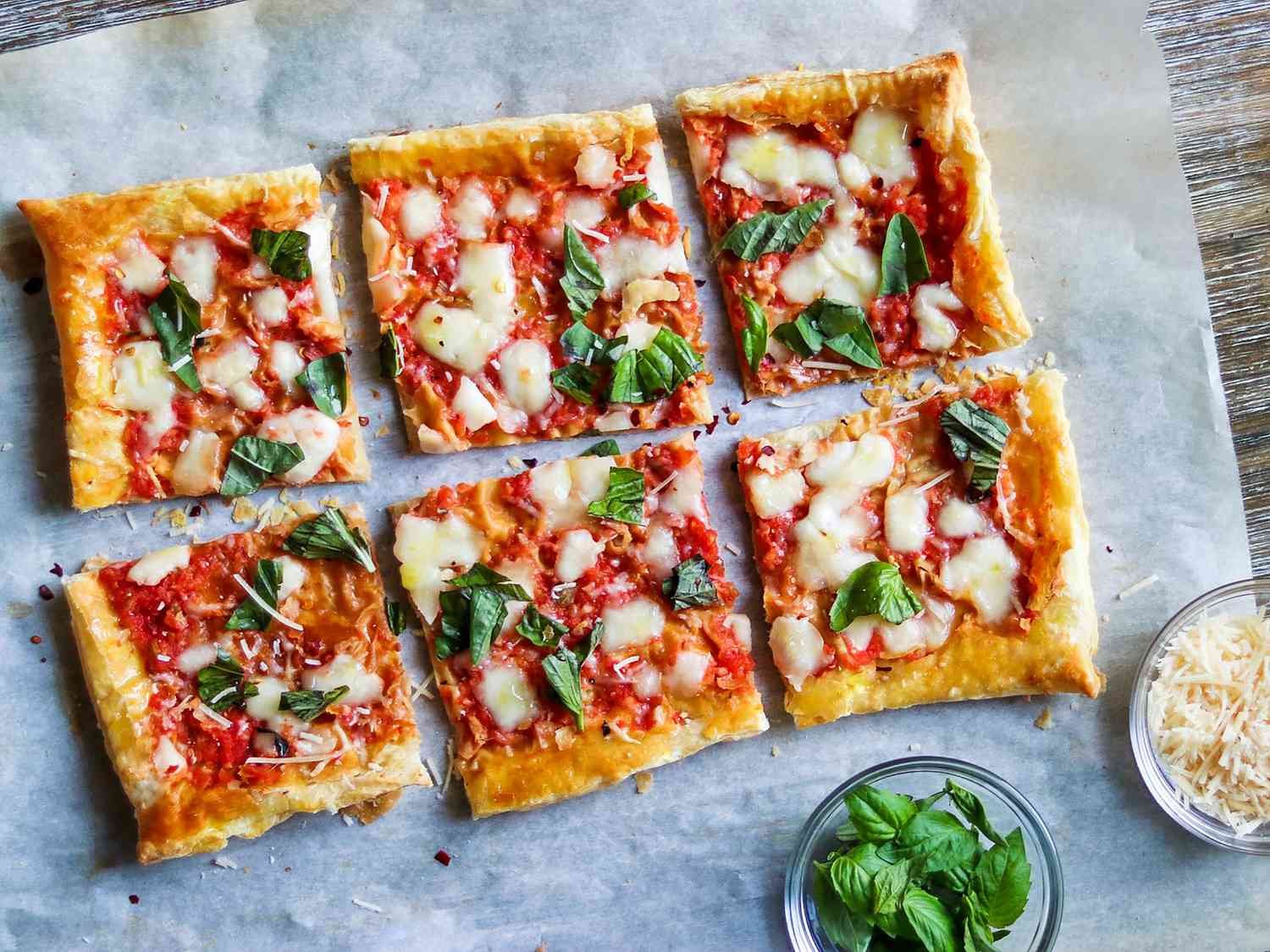 Puff Pizza  (પફ પિઝા)